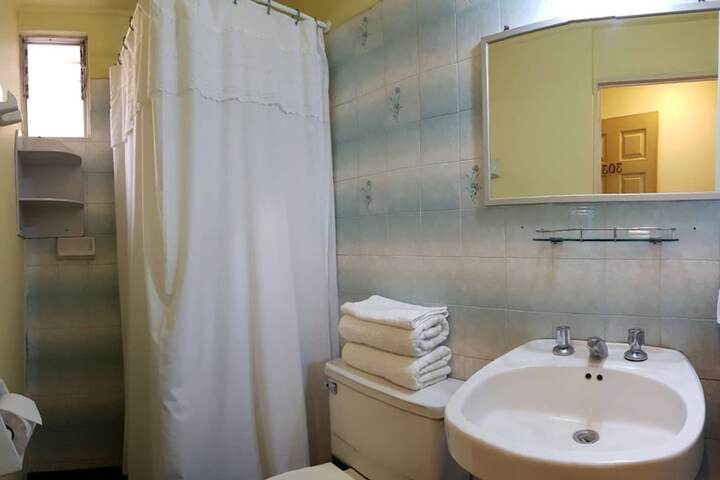 Room 11 of 20