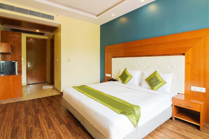 Room 21 of 25