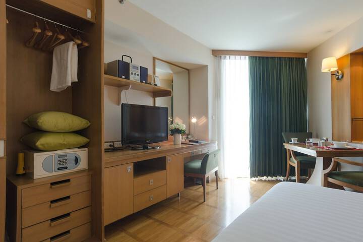 Room 11 of 62