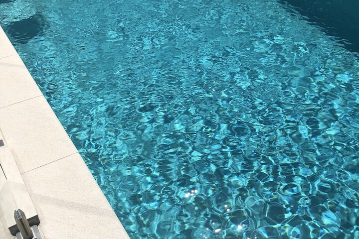 Pool 105 of 159