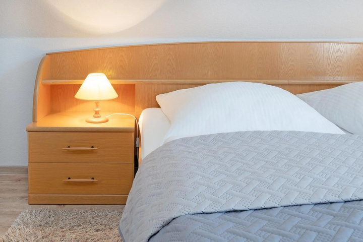 Room 2 of 16
