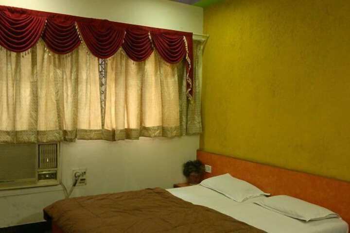 Room 6 of 24