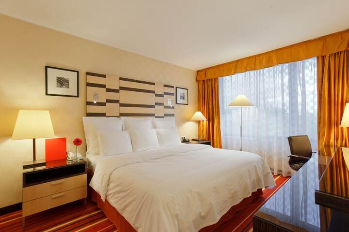 Room 4 of 64