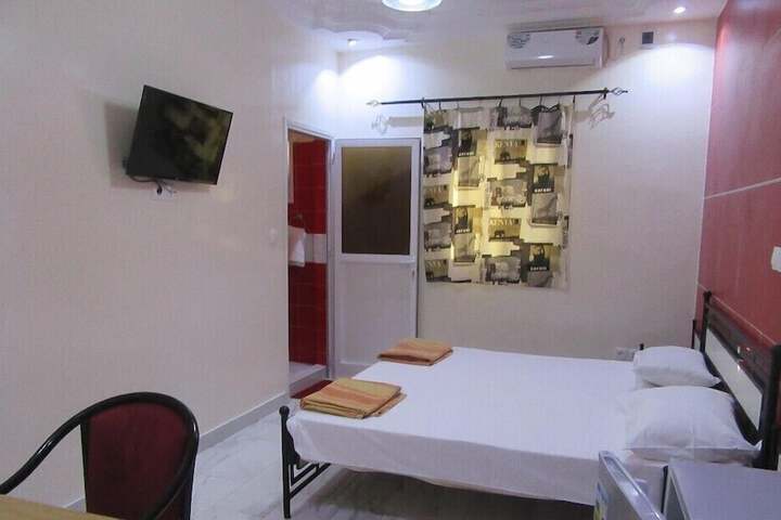Room 13 of 45
