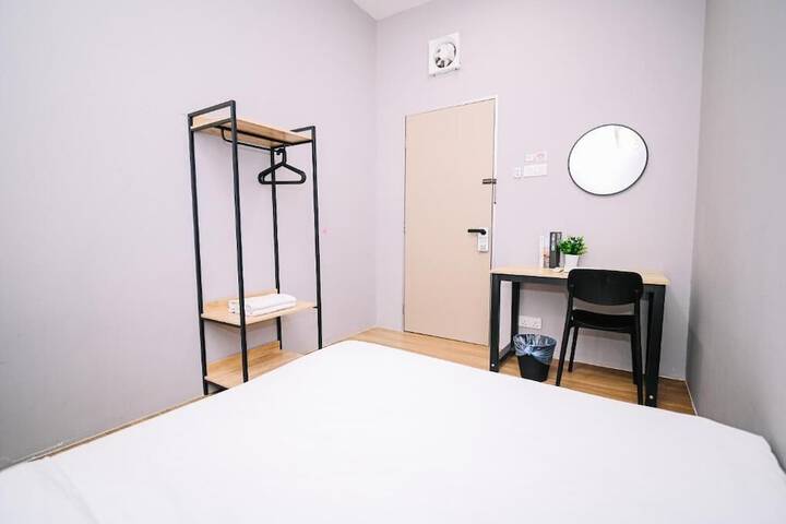 Room 16 of 31