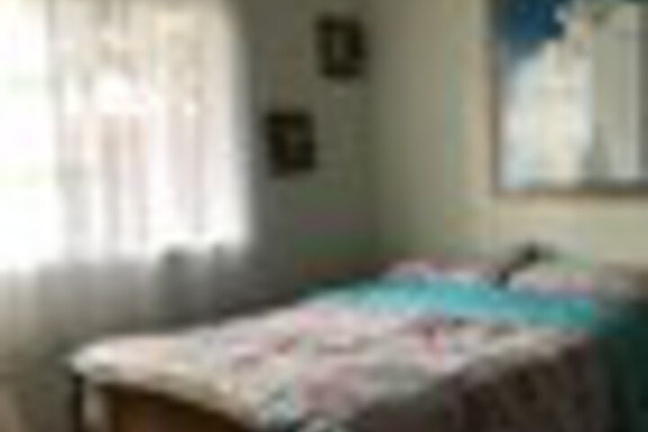 Room 8 of 12
