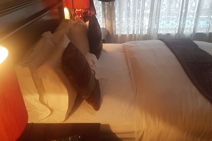 Room 18 of 158