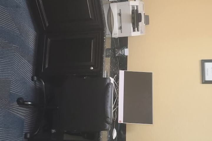 Business Center 31 of 32