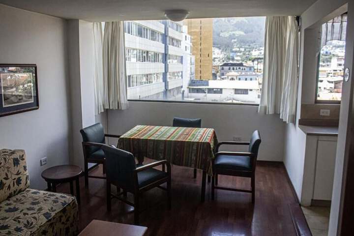 Room 70 of 102