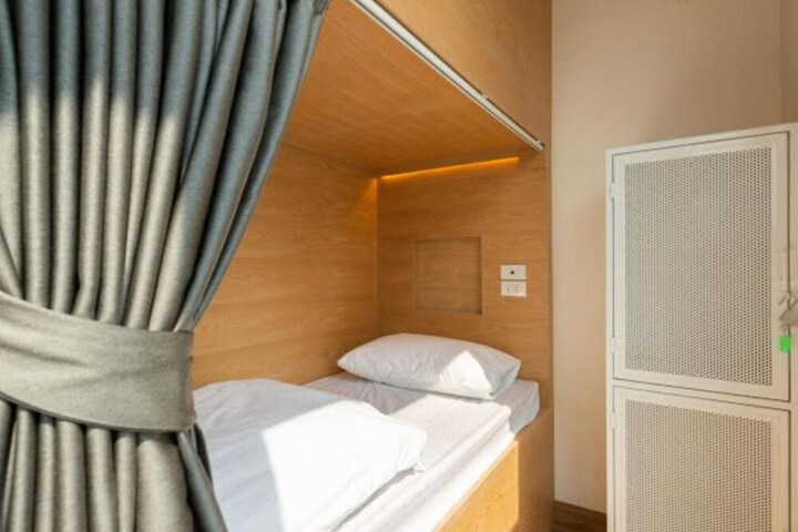 Room 26 of 32