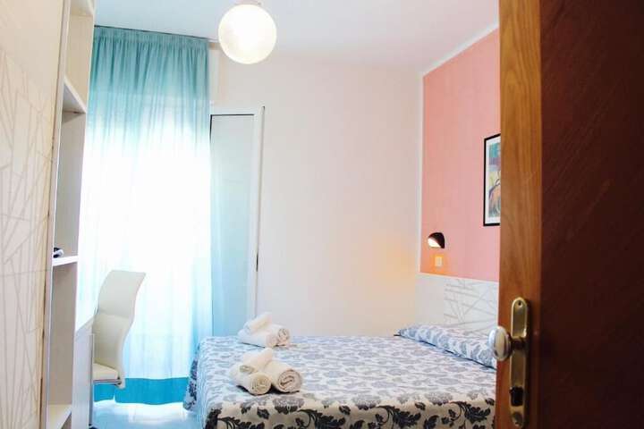 Room 12 of 23