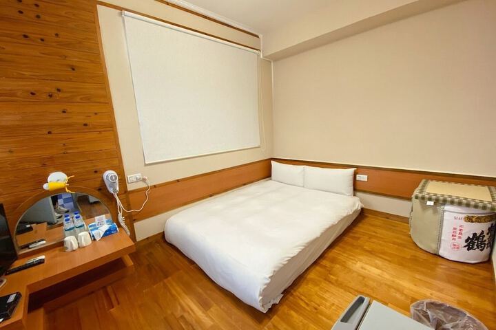 Room 73 of 89