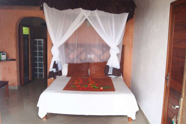Room 6 of 42