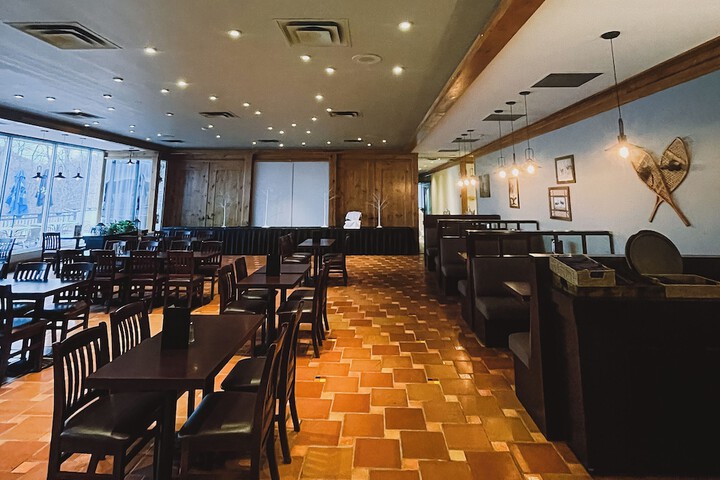 Dining 110 of 151