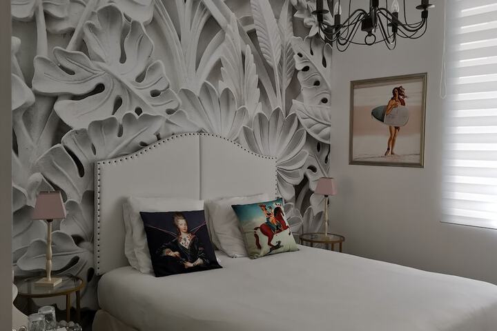 Room 9 of 47