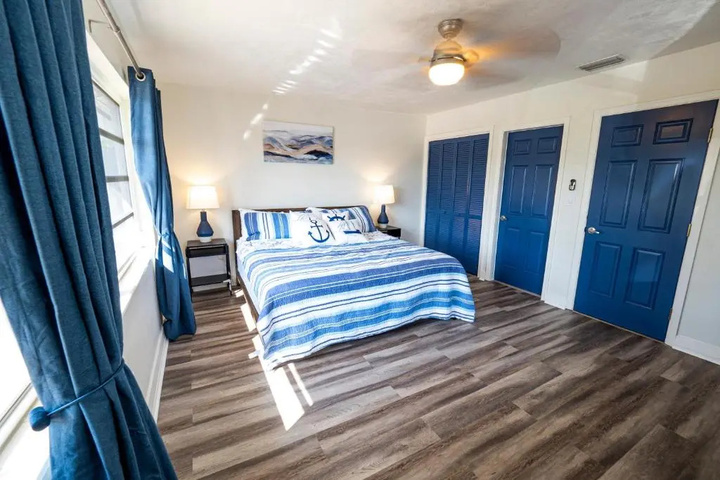 Image of Newly Renovated 3br2ba Duplex with private Dock