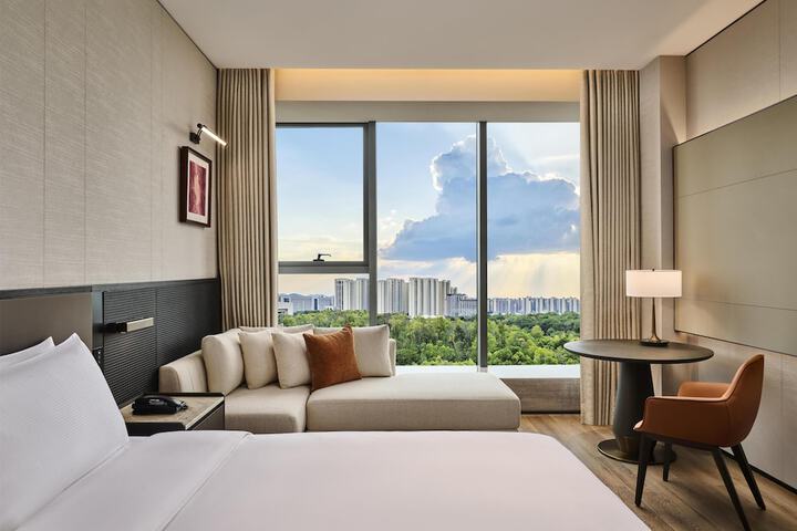 Room 60 of 93