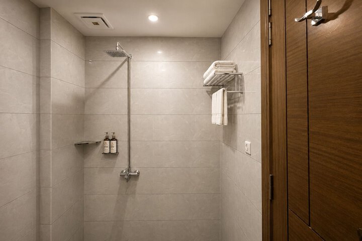 Room 53 of 57