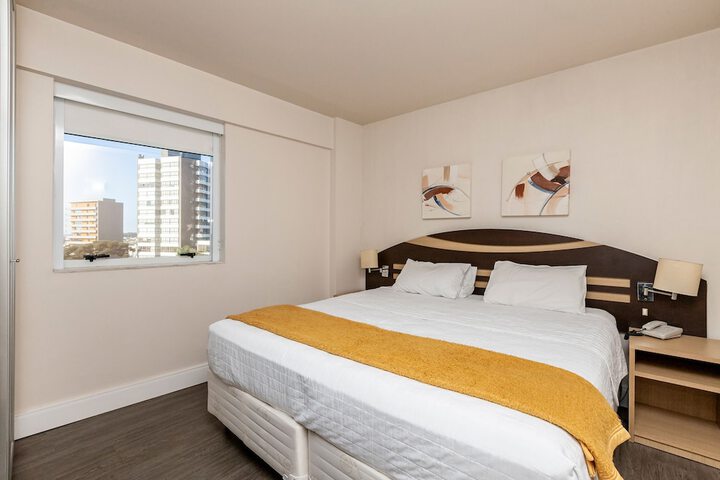 Room 14 of 28