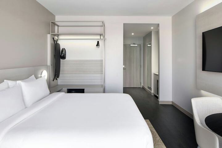 Room 29 of 85