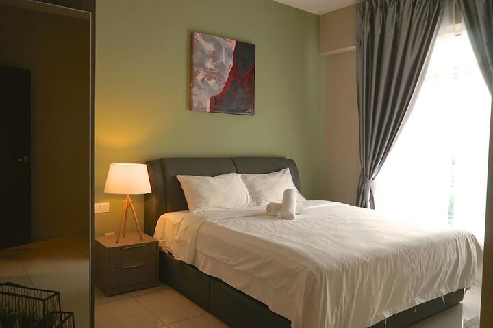 Room 7 of 27