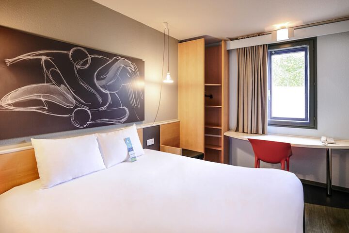 Room 20 of 83
