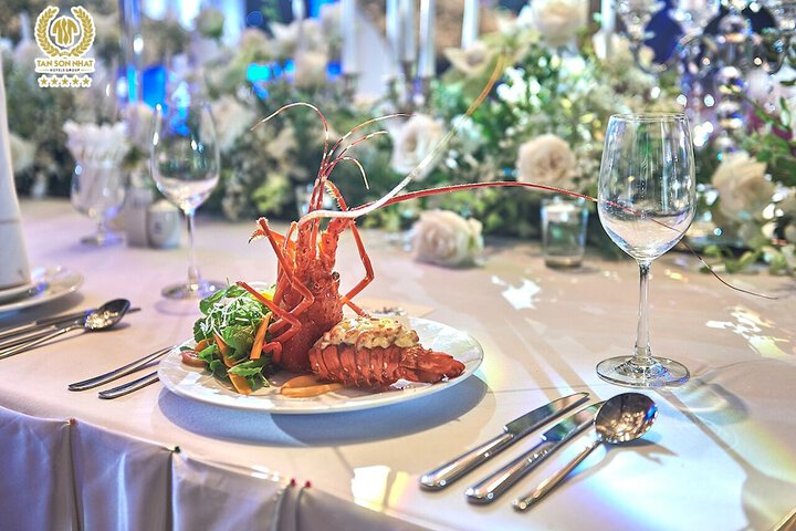 Indoor wedding