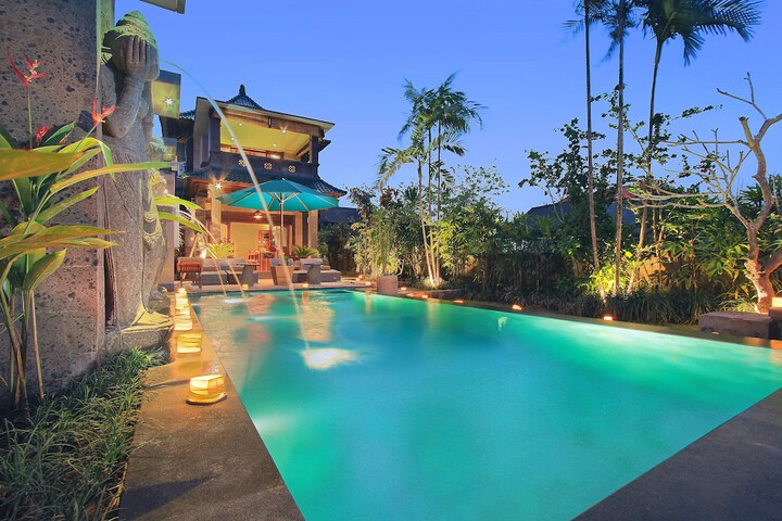 DLegon Villas
