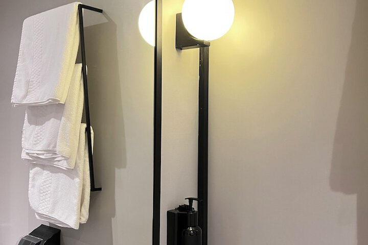 Room 66 of 105
