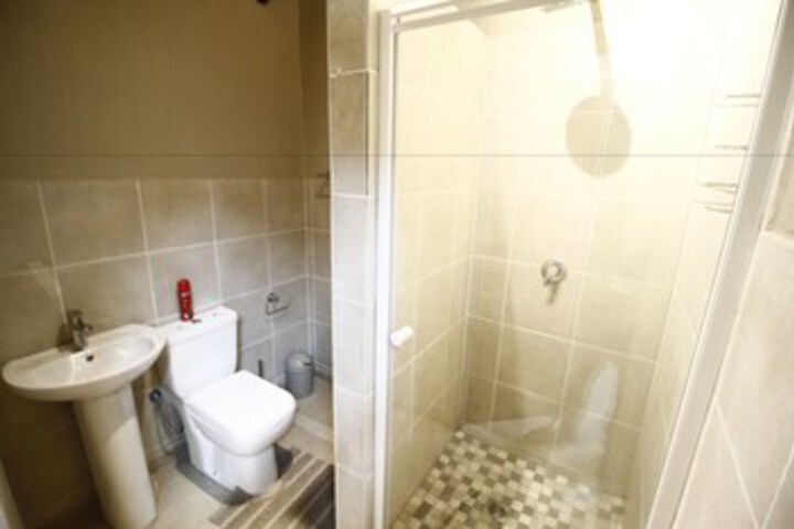 Room 10 of 27