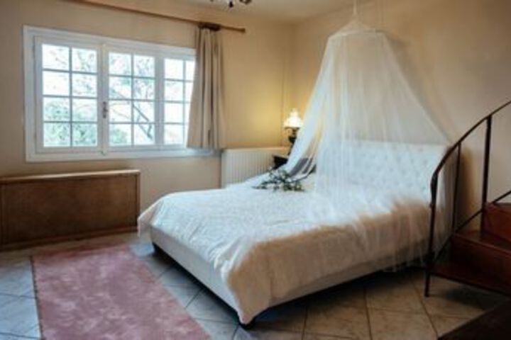 Room 21 of 52
