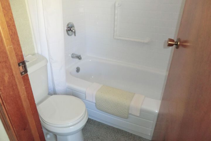 Room 72 of 115
