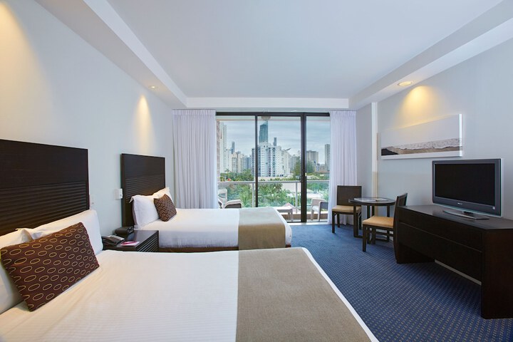 Room 5 of 113