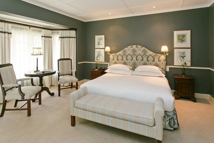 Room 10 of 80