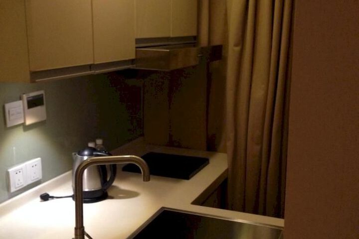 Room 37 of 166