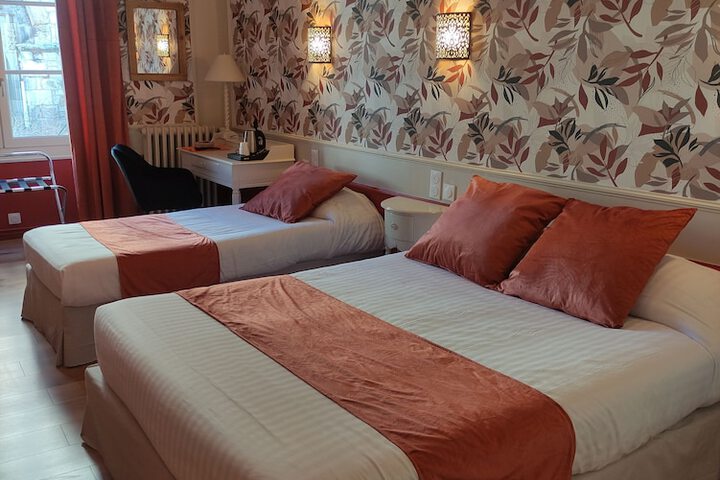 Room 8 of 30