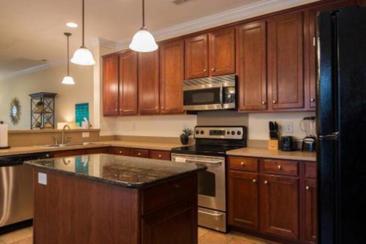 League 704 Wesley Heights in Charlotte, NC