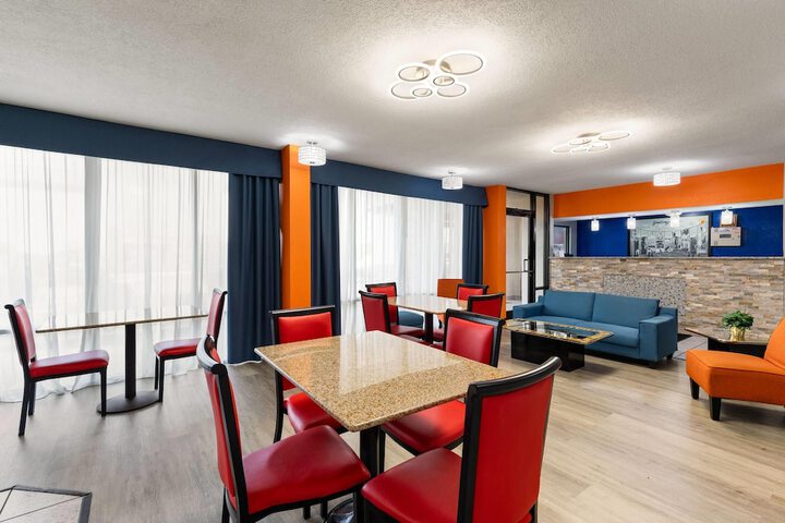 Hotel Interior 4 of 30