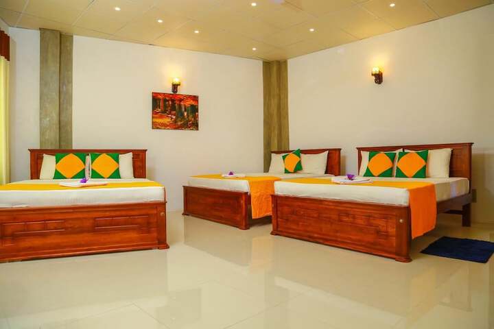 Room 9 of 40