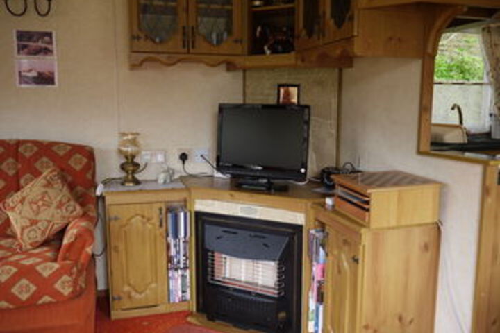 Room 6 of 12