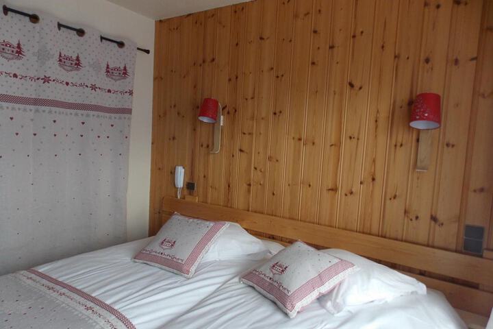 Room 12 of 47