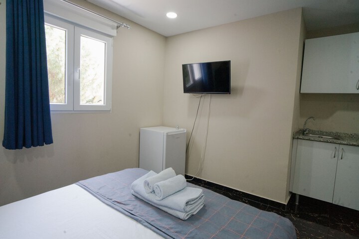 Room 9 of 85