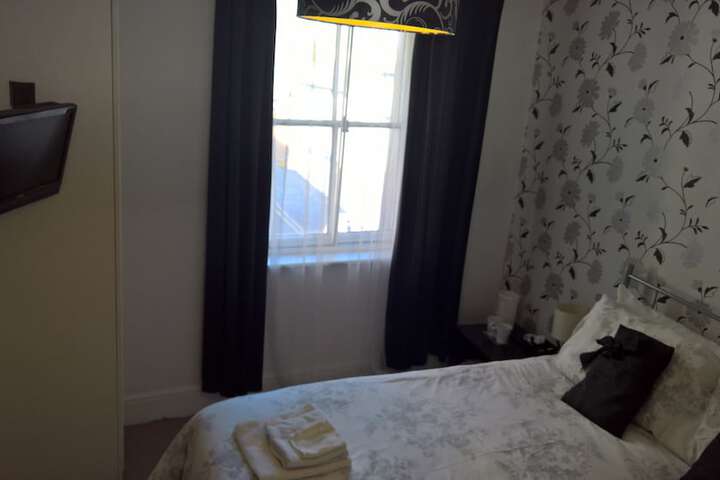 Room 29 of 32