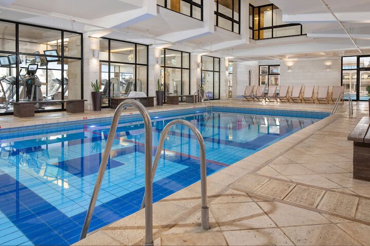 Pool 32 of 61