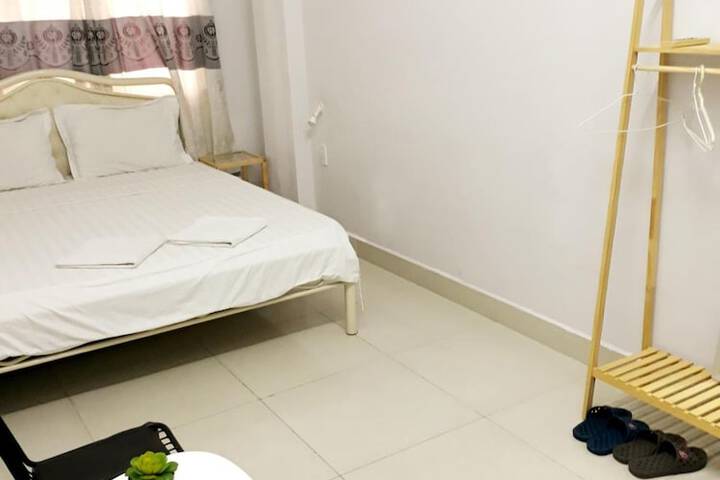 Room 17 of 34