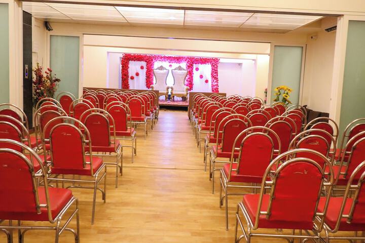 Ballroom/Hall 89 of 102