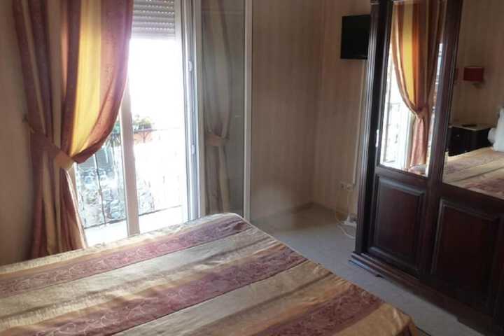 Room 14 of 31