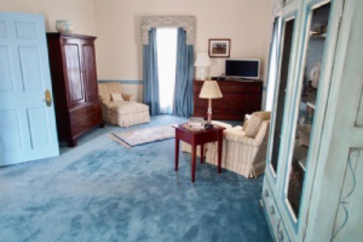 Room 128 of 240