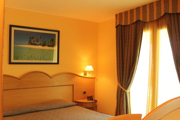 Room 4 of 57