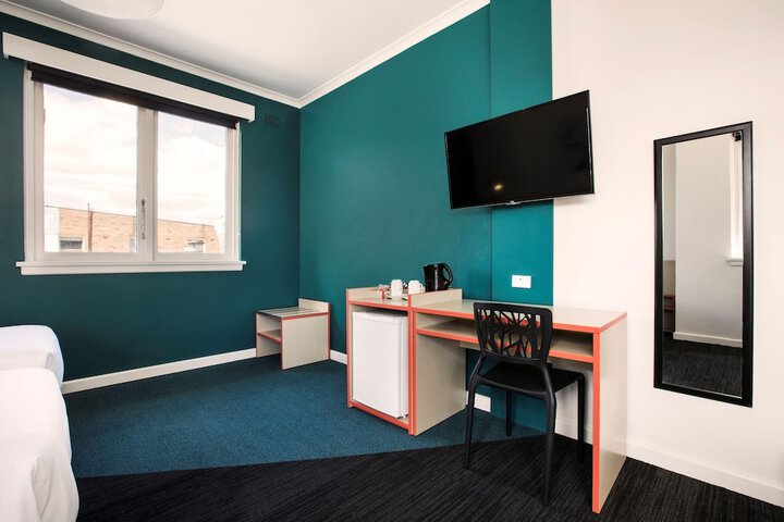 Room 18 of 43